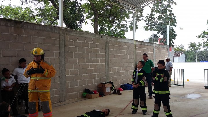 Centro Educativo Miguel Lara Vasallo Cursos de Protección Civil
