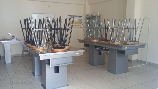 Centro Educativo Miguel Lara Vasallo Laboratorio ciencias