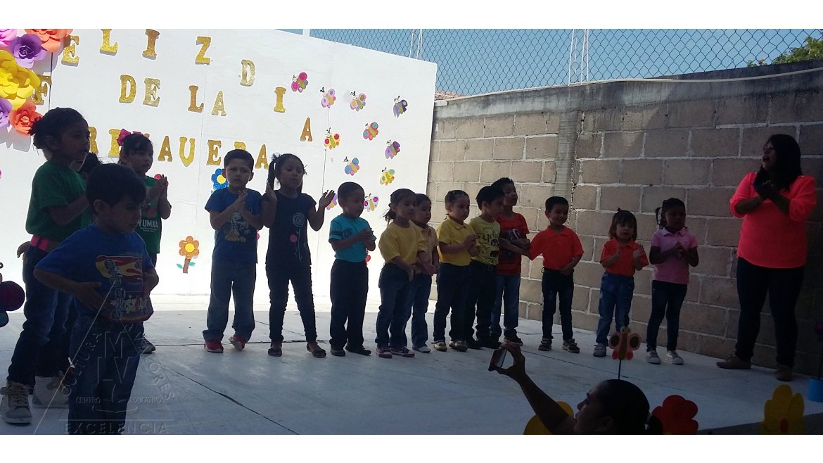 Canción Buenos días 1° y 2°