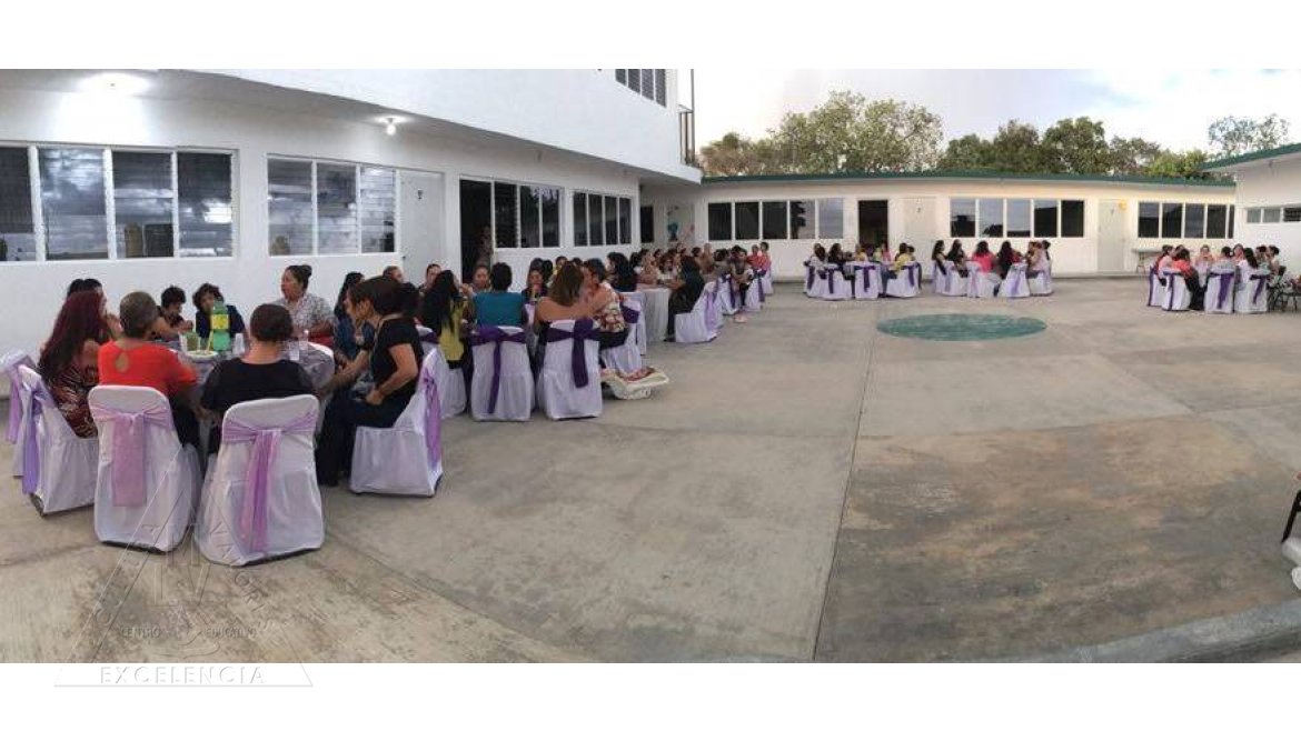 Evento mamás Centro Educativo Miguel Lara Vasallo